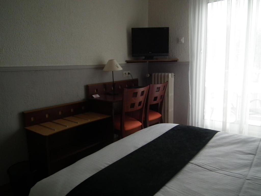 Logis Cosy - Hotel Le Moulin Neuf - شانتونيه الغرفة الصورة